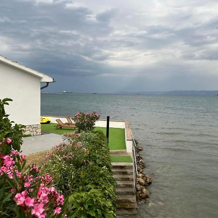 Villa Olga - Uniqe House With Private Beach アンカラン エクステリア 写真